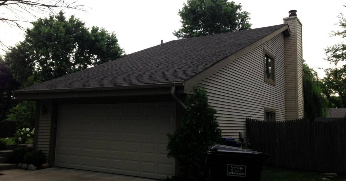 Alside Vinyl Siding in Vintage Wicker Color & GAF Mission Brown