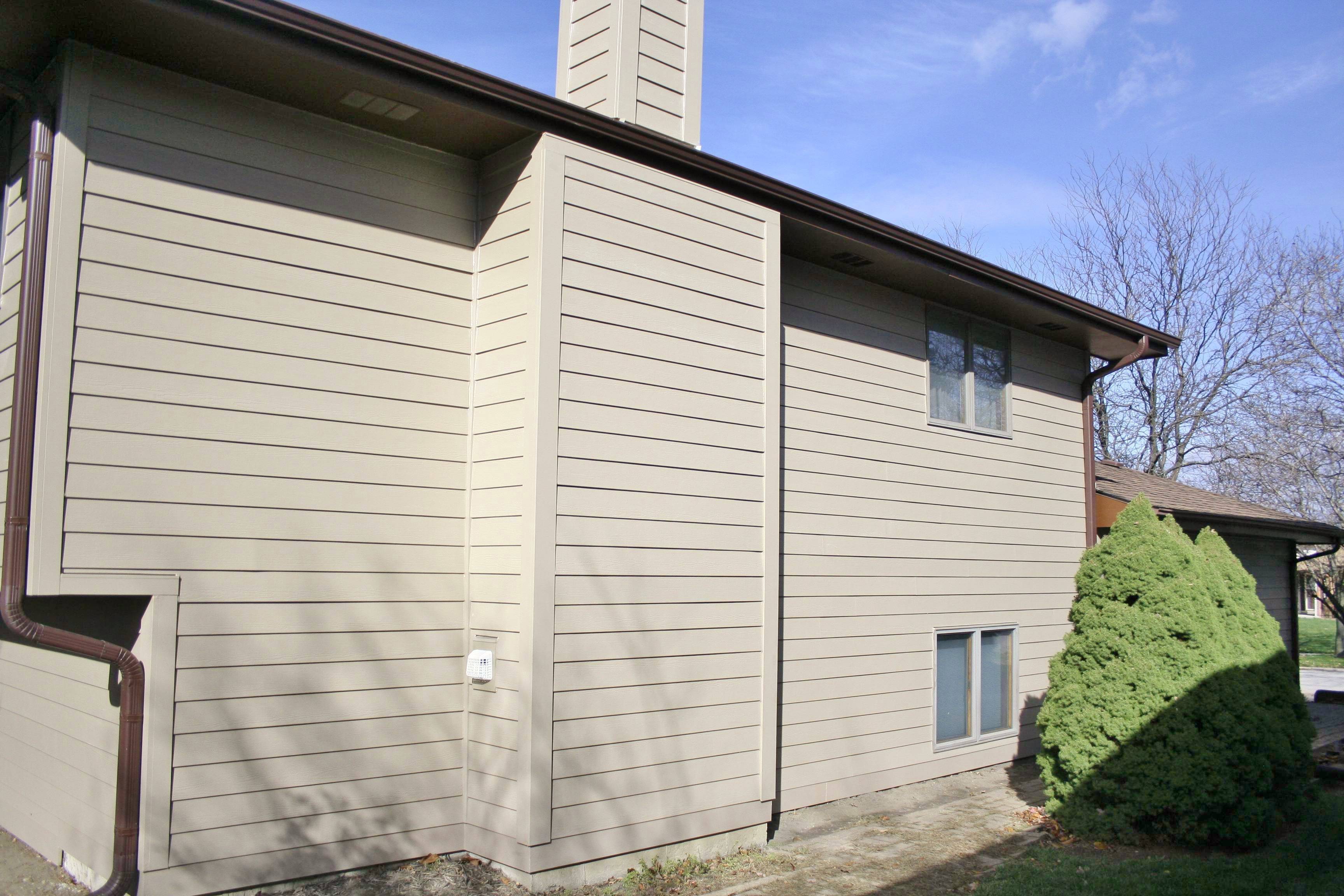 James Hardie Fiber Cement Khaki Brown Hardie Plank Lap Siding in Downers Grove Opal