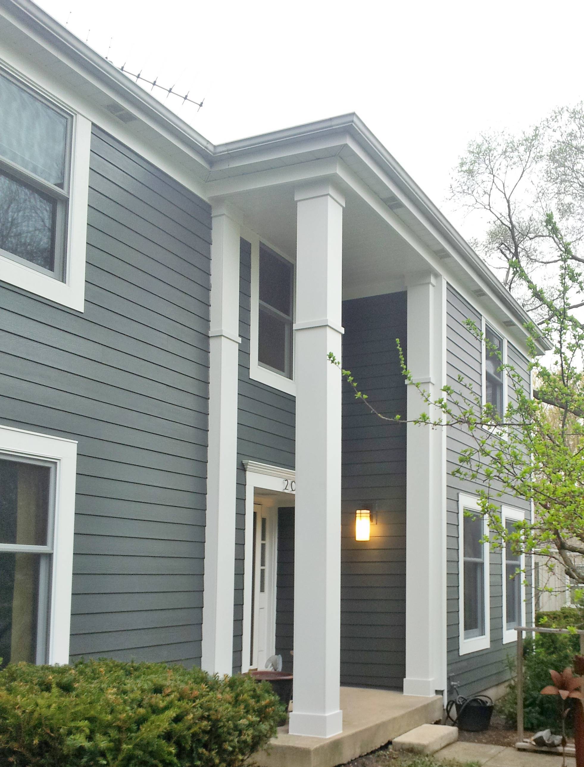 Hardie Iron Gray 6" Cedarmill Planks & Arctic White HardieTrim in