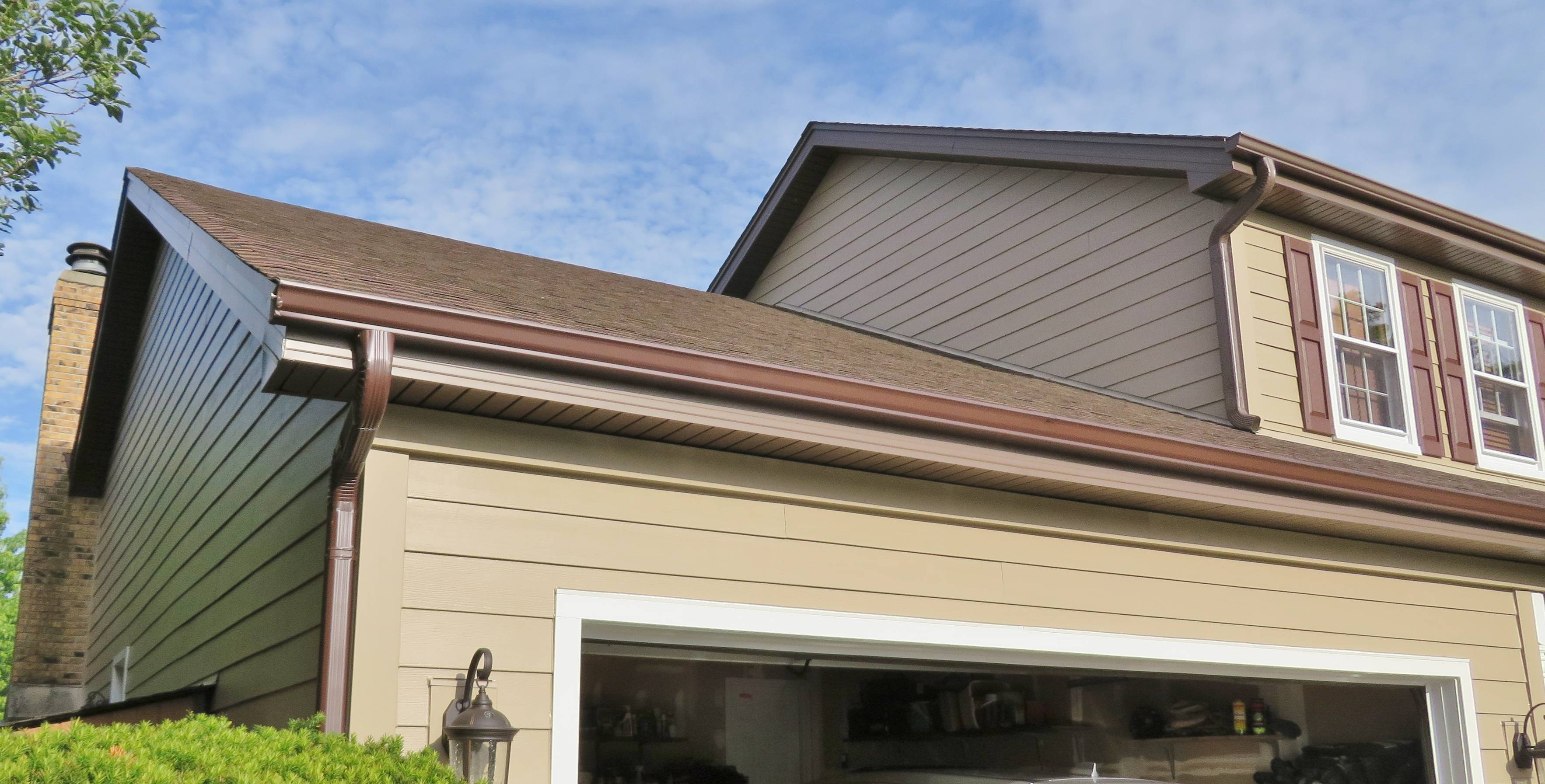 James Hardie Fiber Cement Khaki Brown Plank & Trim in Wheaton Opal