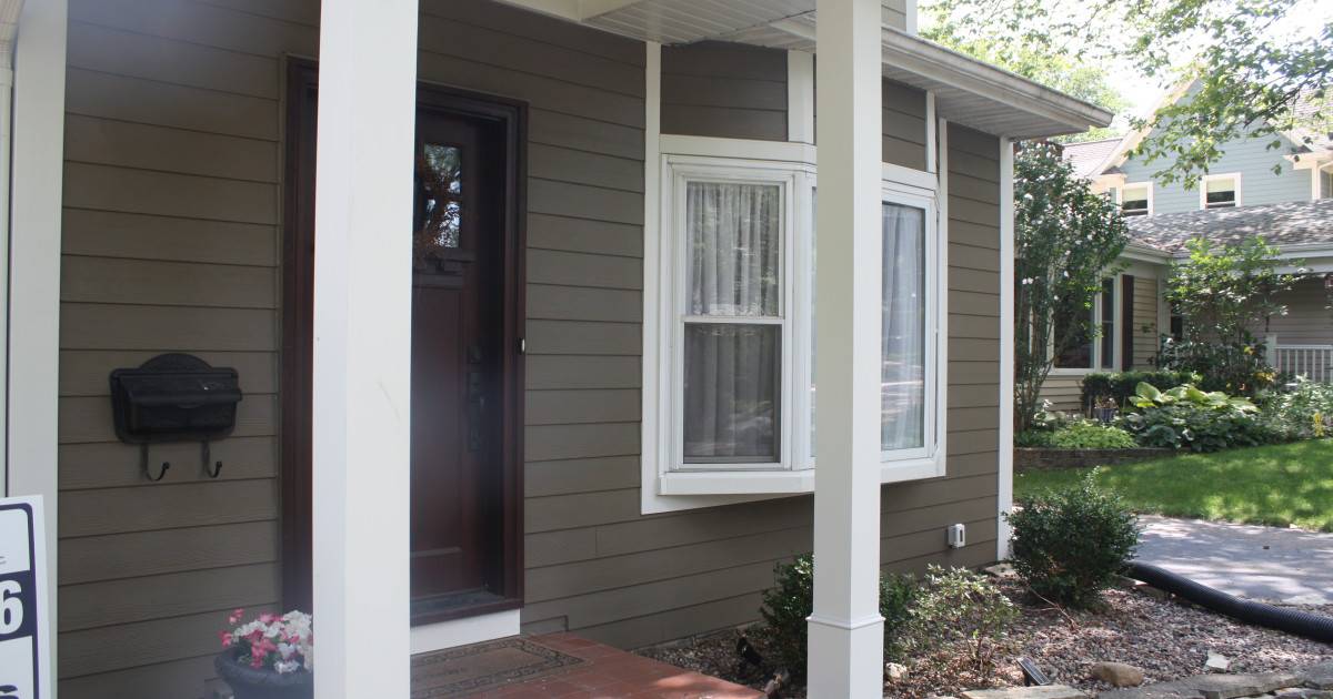 james hardie fiber cement siding monterey taupe and timber bark 4505 Linscott Avenue Downers Grove IL 1 1200x630