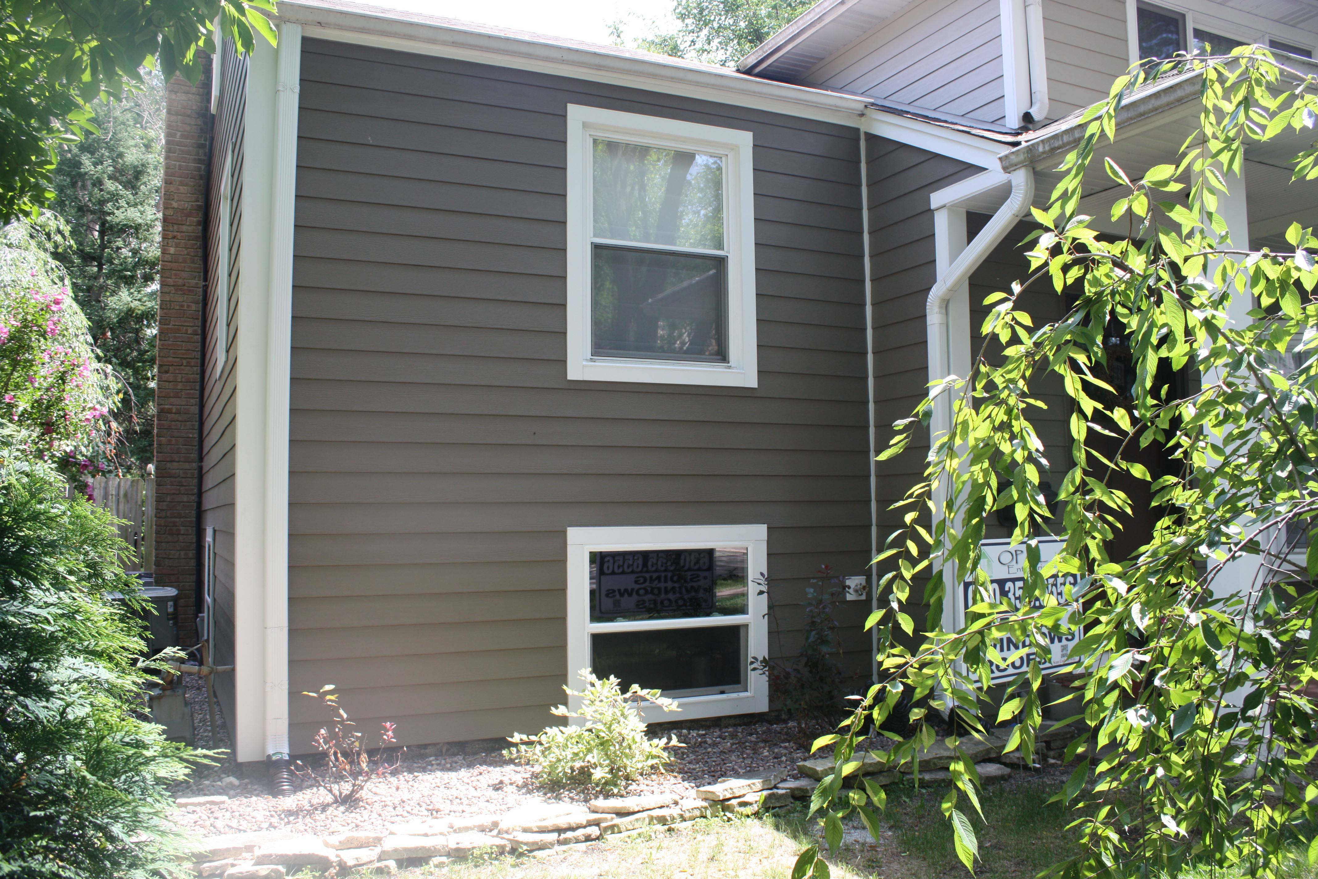 James Har Plank Timber Bark Monterey Taupe With Arctic White Siding Downers Grove Il