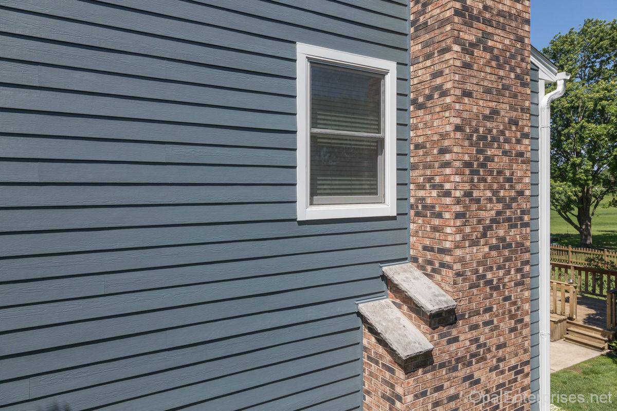 Hardie board siding installation in Naperville