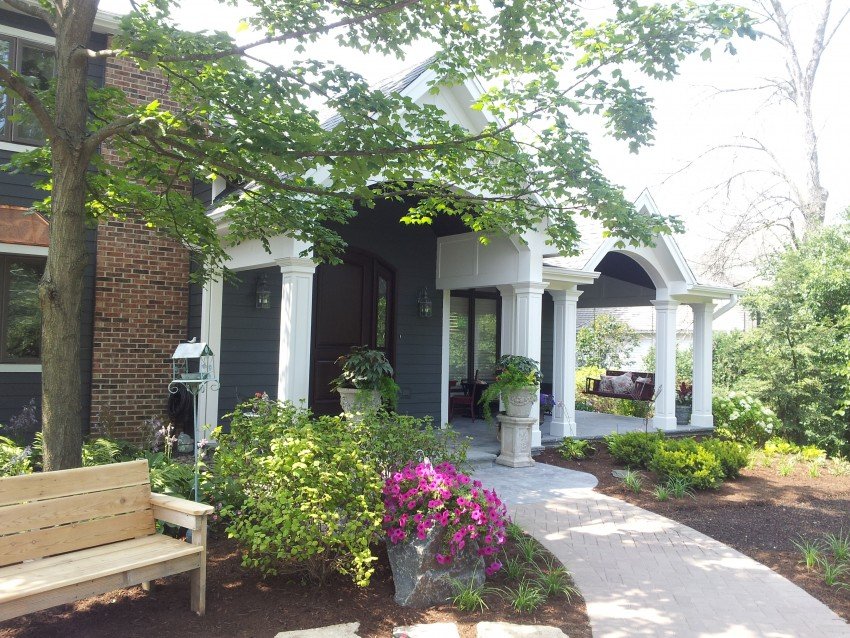 Hardie siding and entryway in Wheaton, IL #OpalCurbAppeal