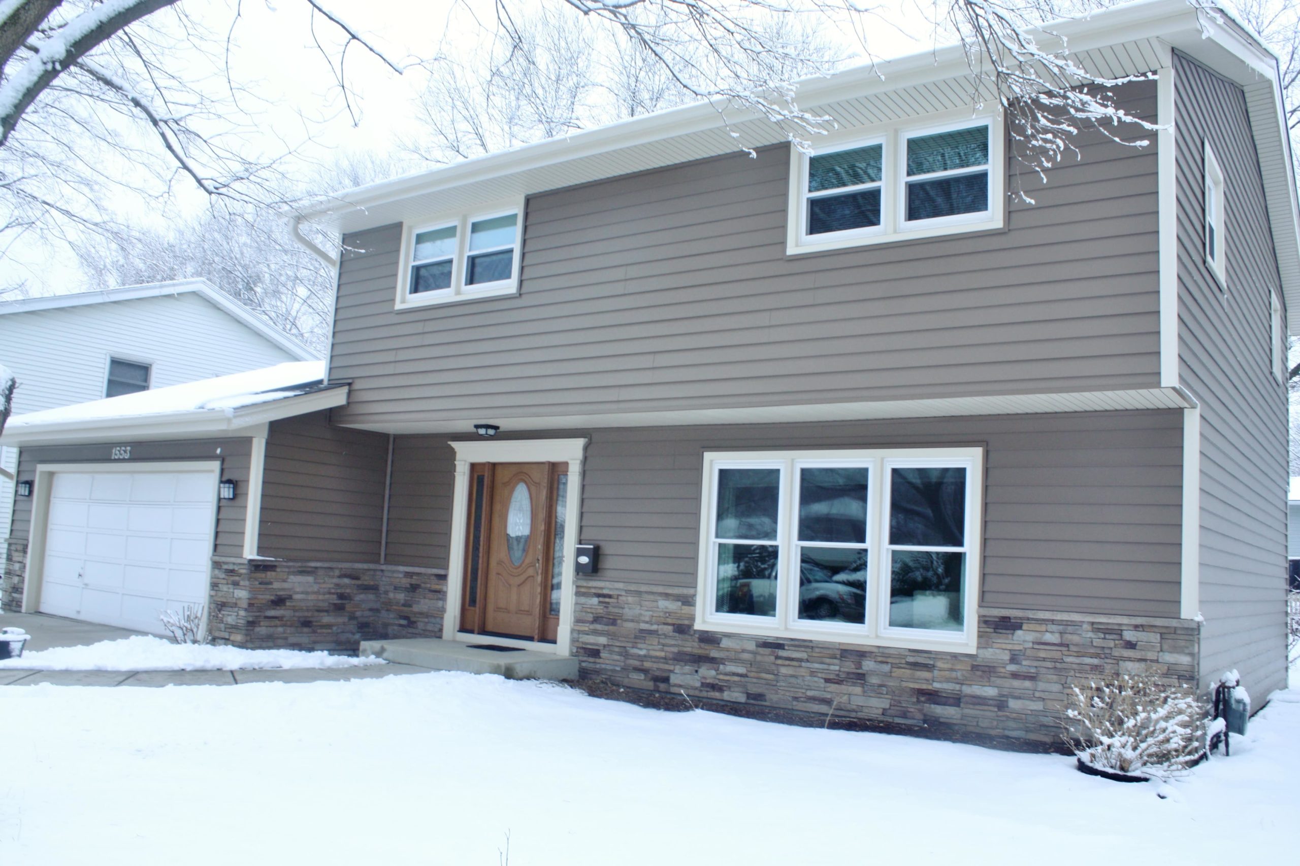 alside-prodigy-vinyl-siding-1553-Warbler-Dr-Naperville-IL-60565-2